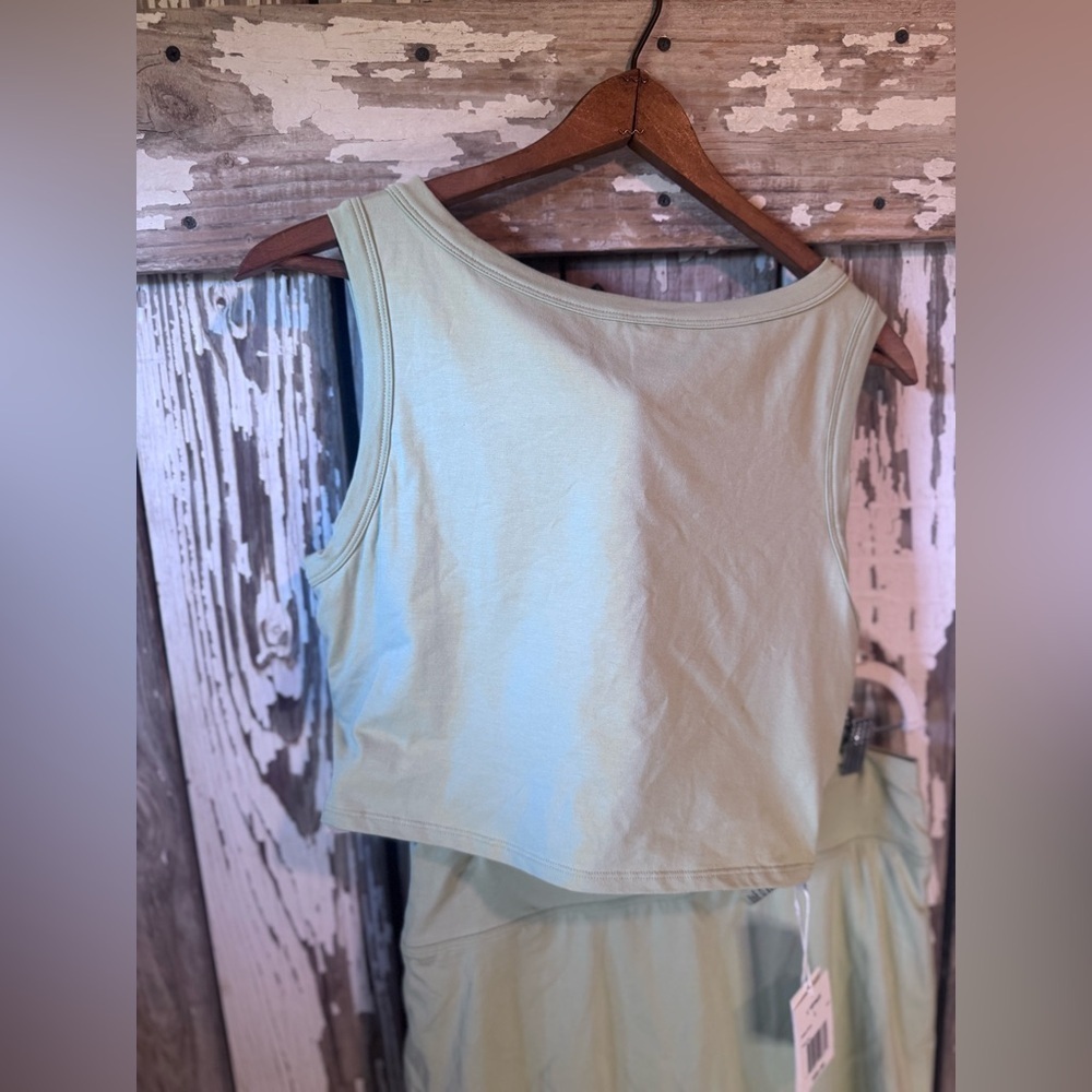 L Space Nolan Top & Skort Set Celery NWT Size Large - Picture 15 of 16